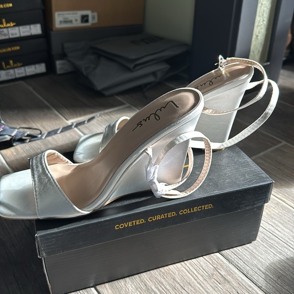 Ivory Ankle strap wedge sandals size 7 - Picture 5 of 15